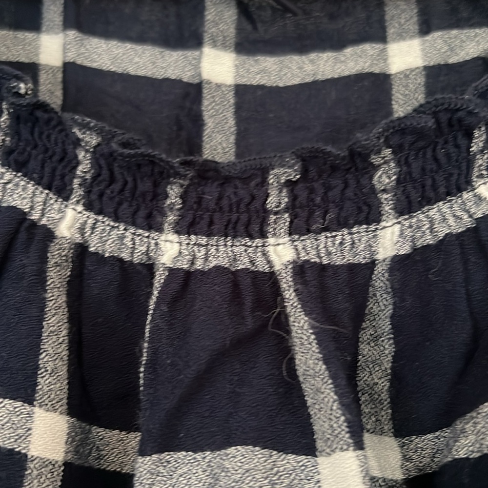 Tops - Picture 5 of 6